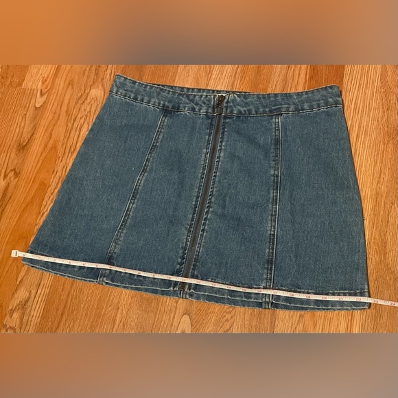 Altar’d State Paneled Denim Full Zip Medium Wash Mini Skirt Sz Large - Picture 6 of 11
